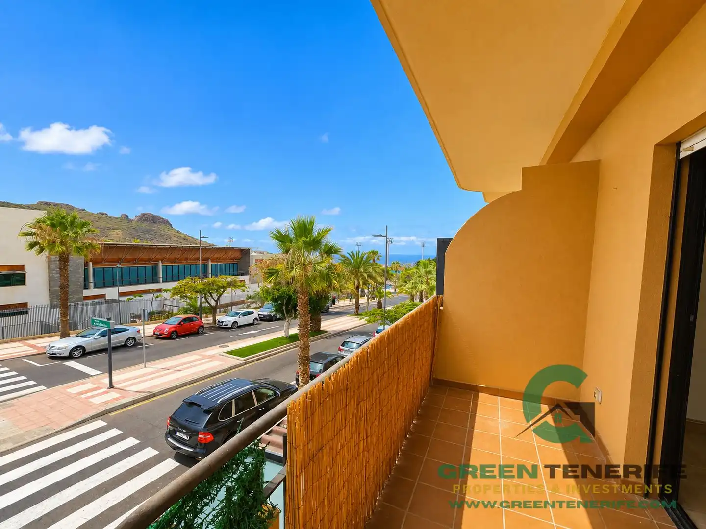 Vista exterior de Piso en venta en Adeje con Trastero y Balcón