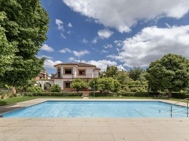 Villa avec piscine à vendre à Huétor Vega