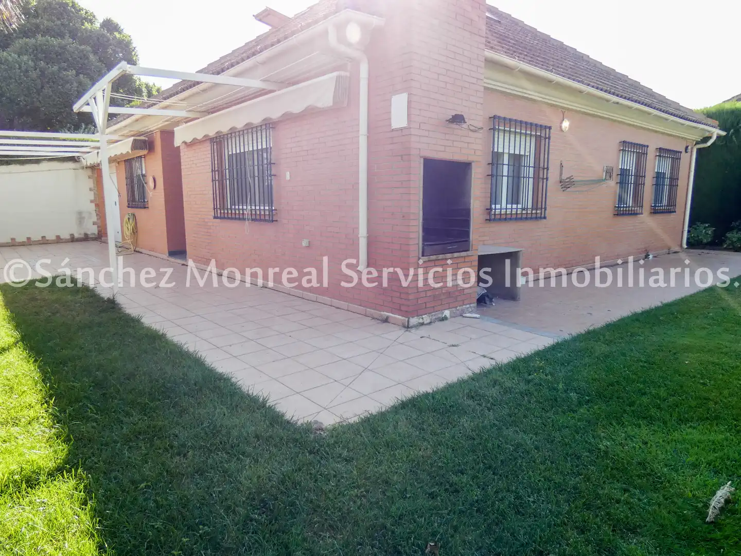 Casa adosada en venta en Avenida de la Cruz Roja, Alcázar de San Juan