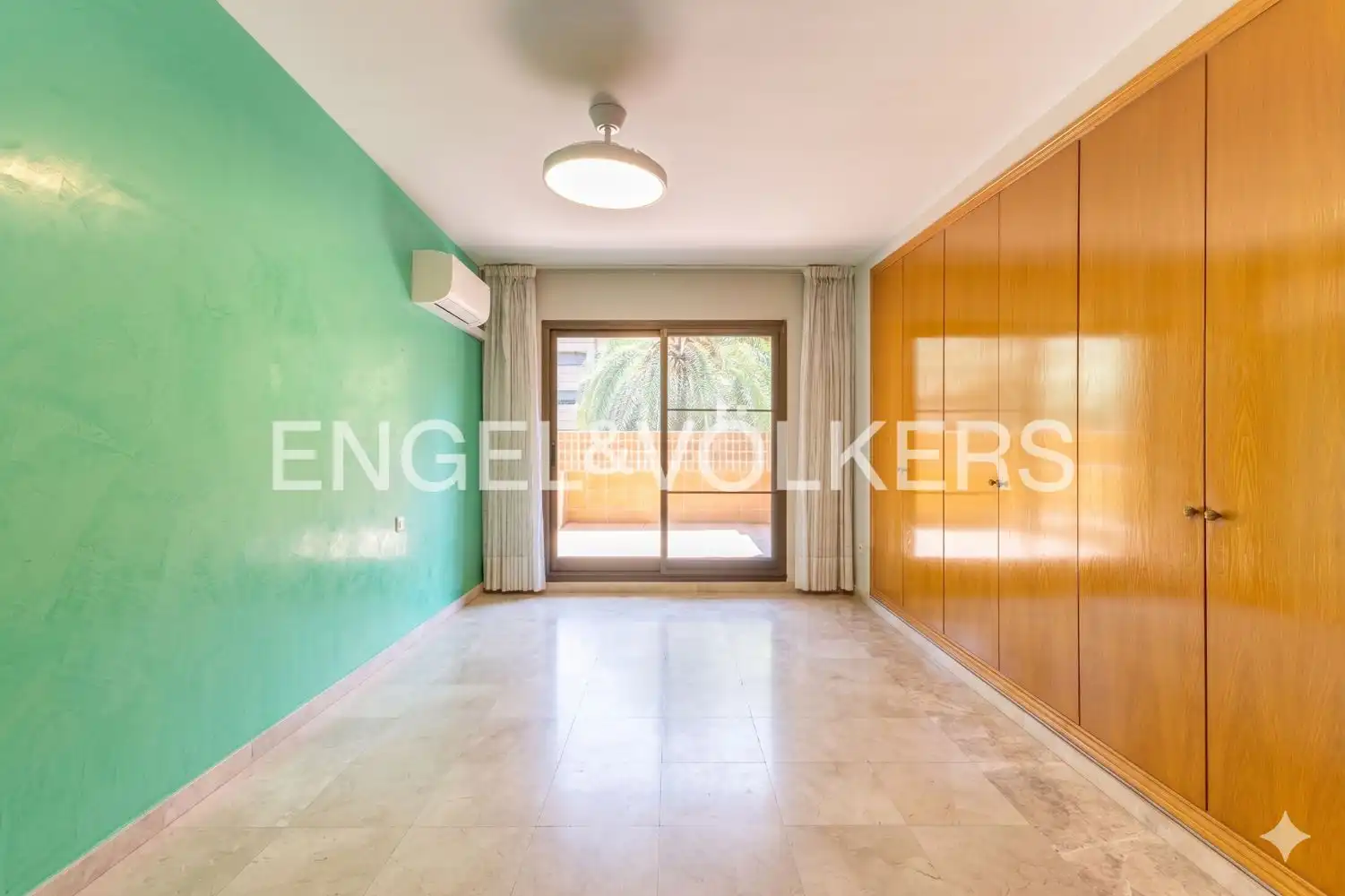 Comedor de Piso en venta en Valencia con Aire acondicionado, Calefacción y Terraza