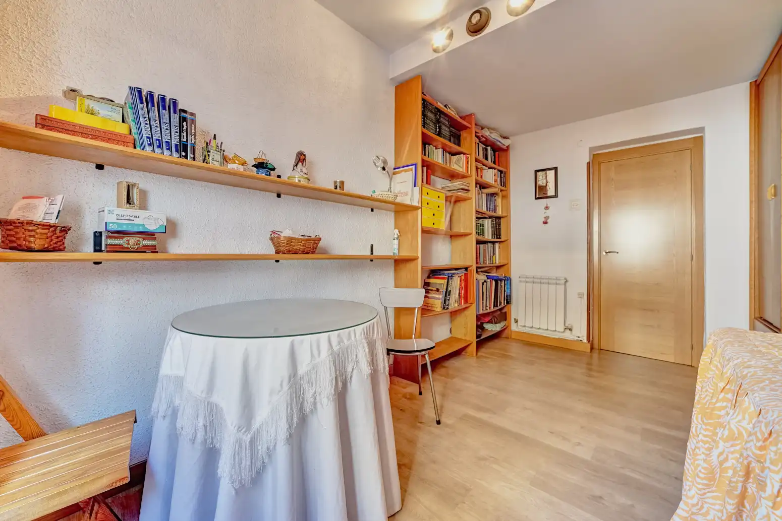 Habitación de Piso en venta en Burlada / Burlata con Calefacción, Parquet y Balcón