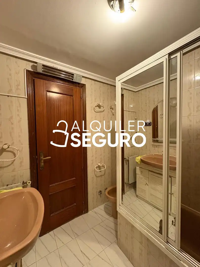 Bedroom of Flat for rent in Madrid  with Heating, Terrace and Furnished