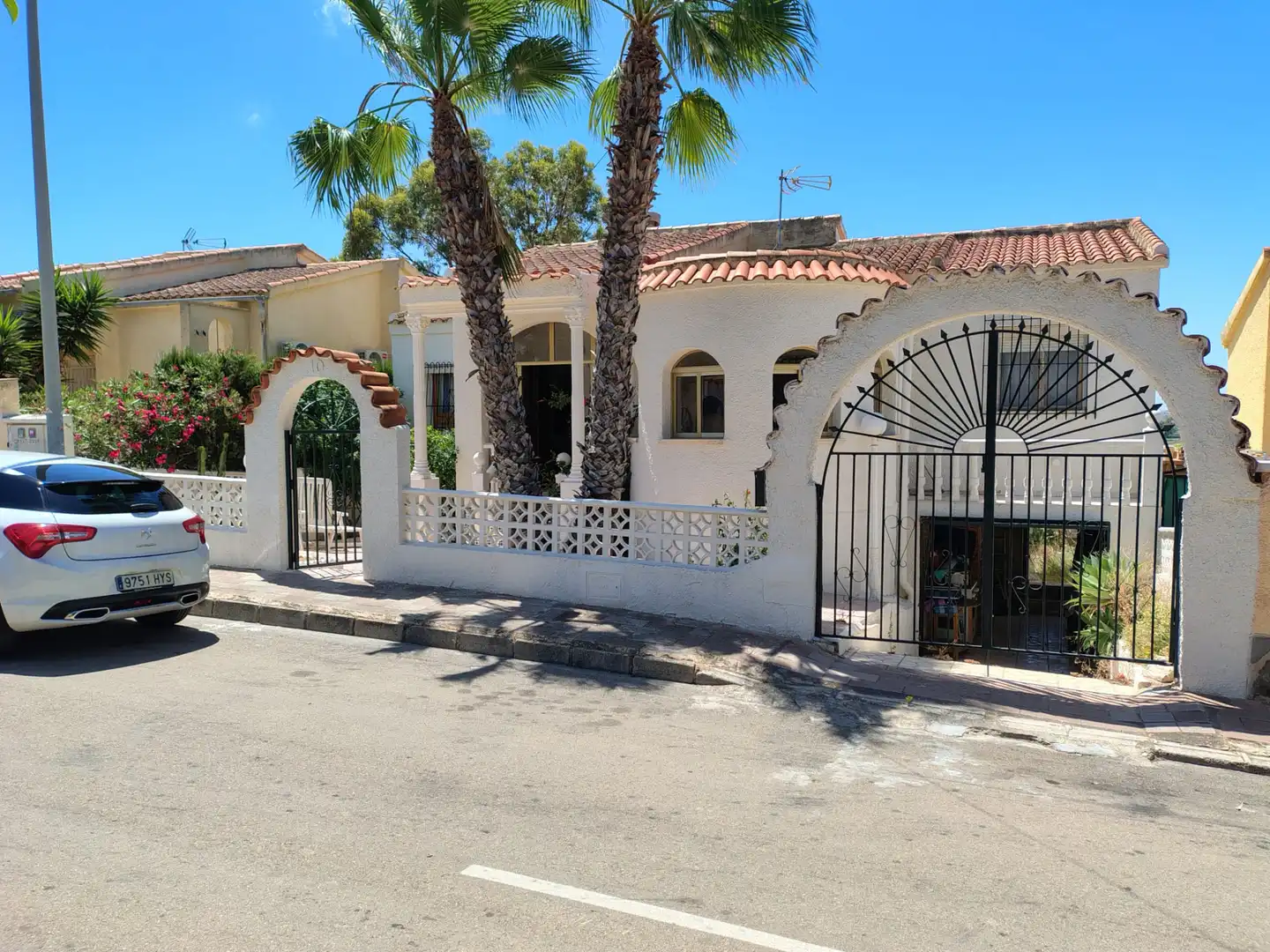 Außenansicht von Haus oder Chalet zum Verkauf in San Fulgencio mit Klimaanlage, Privatgarten und Terrasse