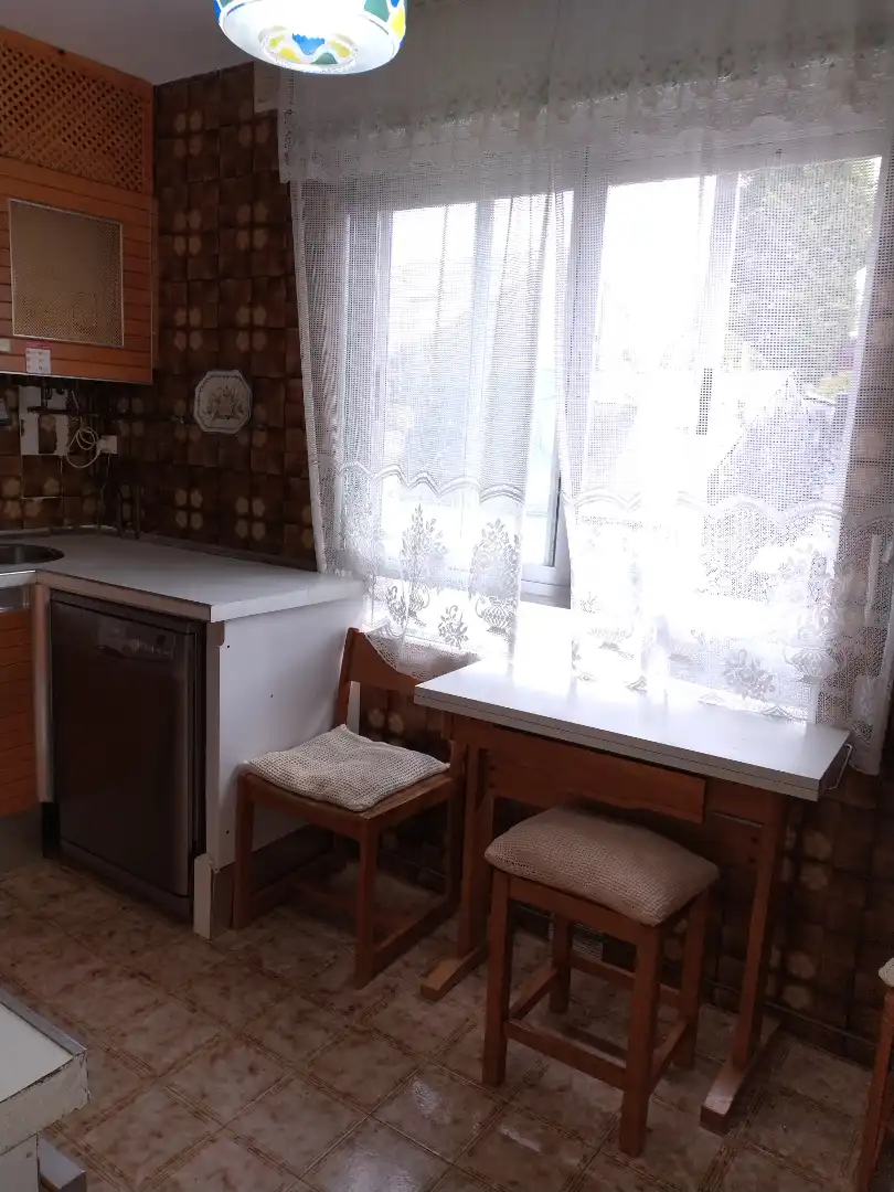 Kitchen of Flat for rent in Bembibre  with Heating, Parquet flooring and Storage room