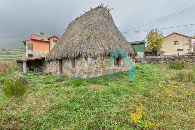 Casa-chalet en Venta en Aldea la Peral en Somiedo