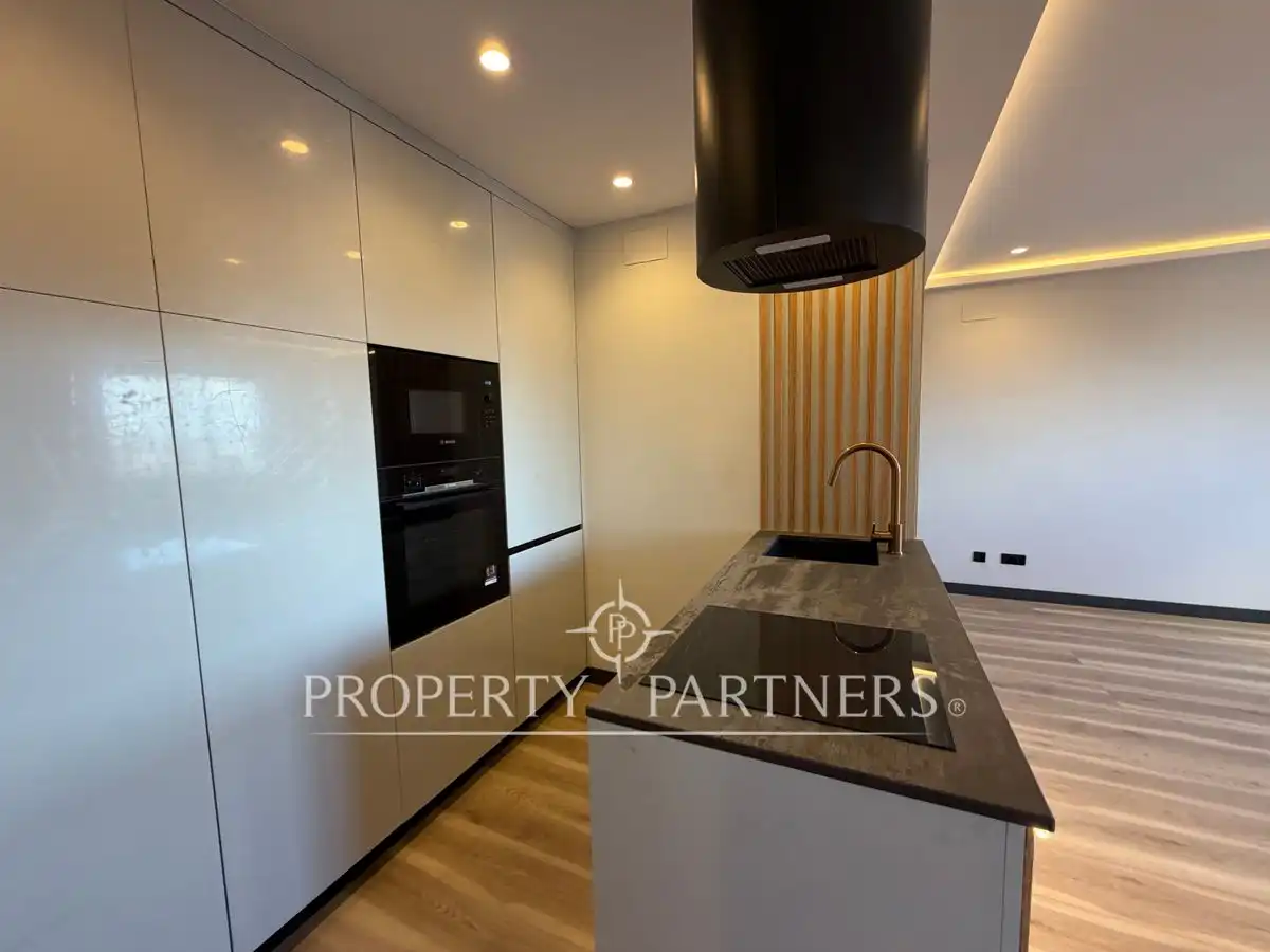 Cocina de Apartamento de alquiler en Madrid con Aire acondicionado y Piscina
