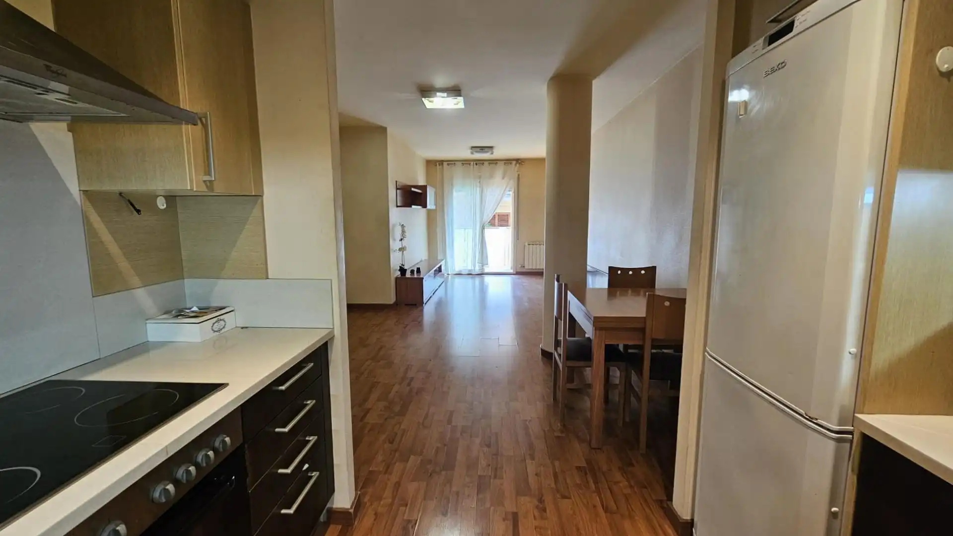 Flat for sale in Nou, 163, Creu de la Mà