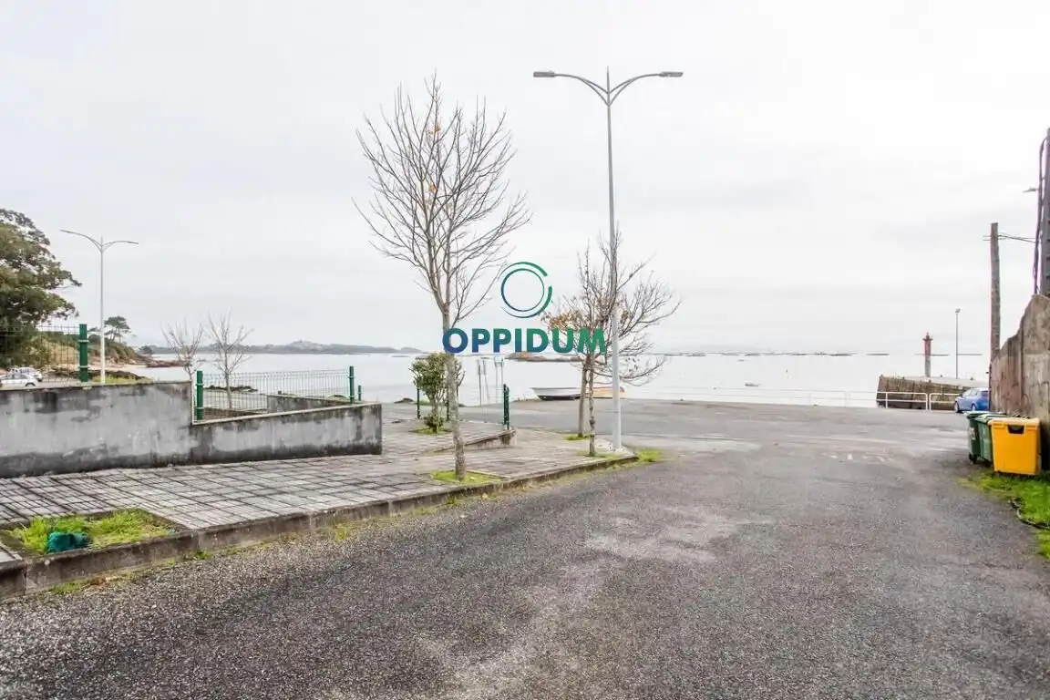 Edificio en venta en Ribeira