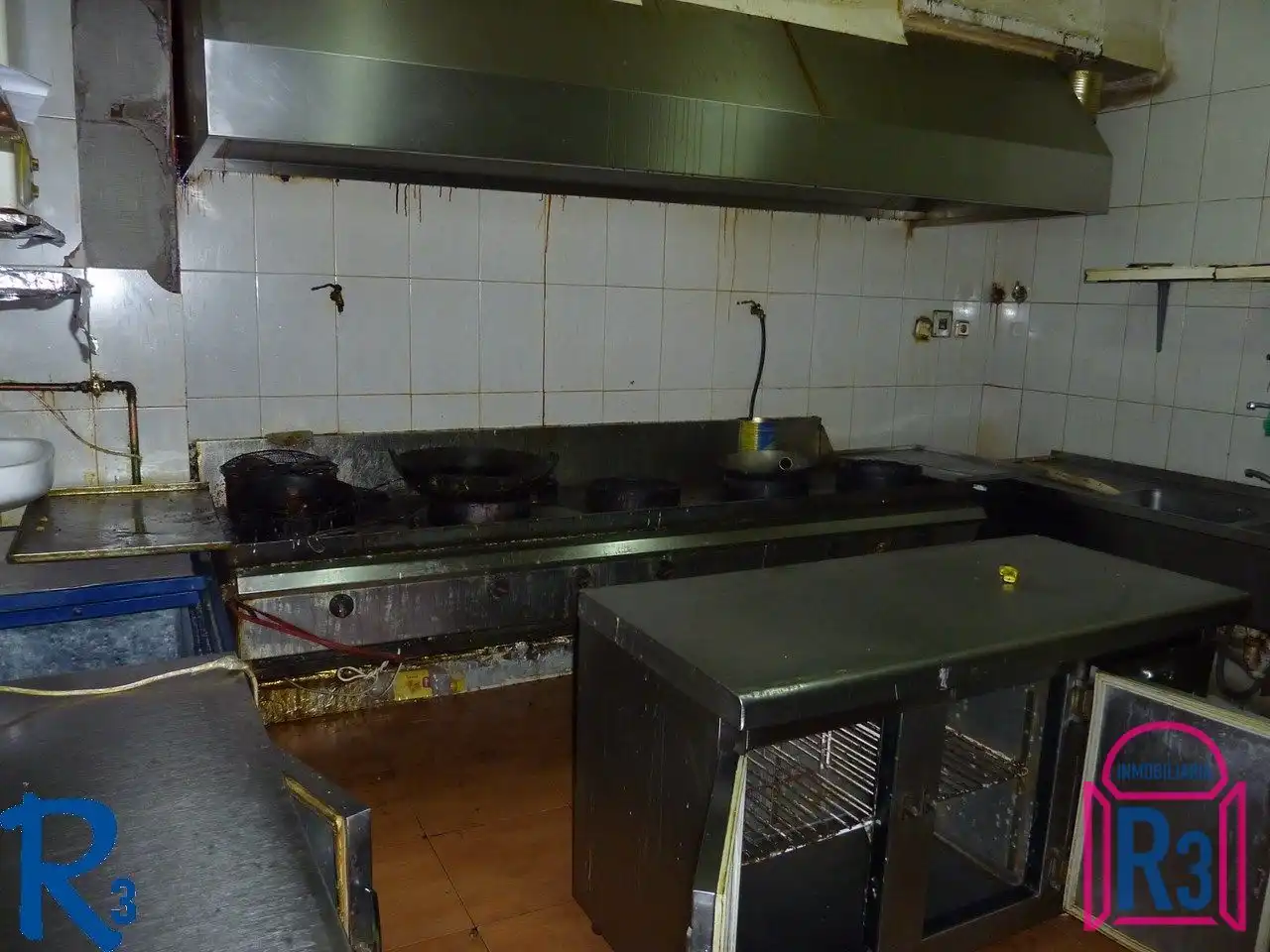 Local comercial en venda a Avenida Reyes Leoneses, imagen 6