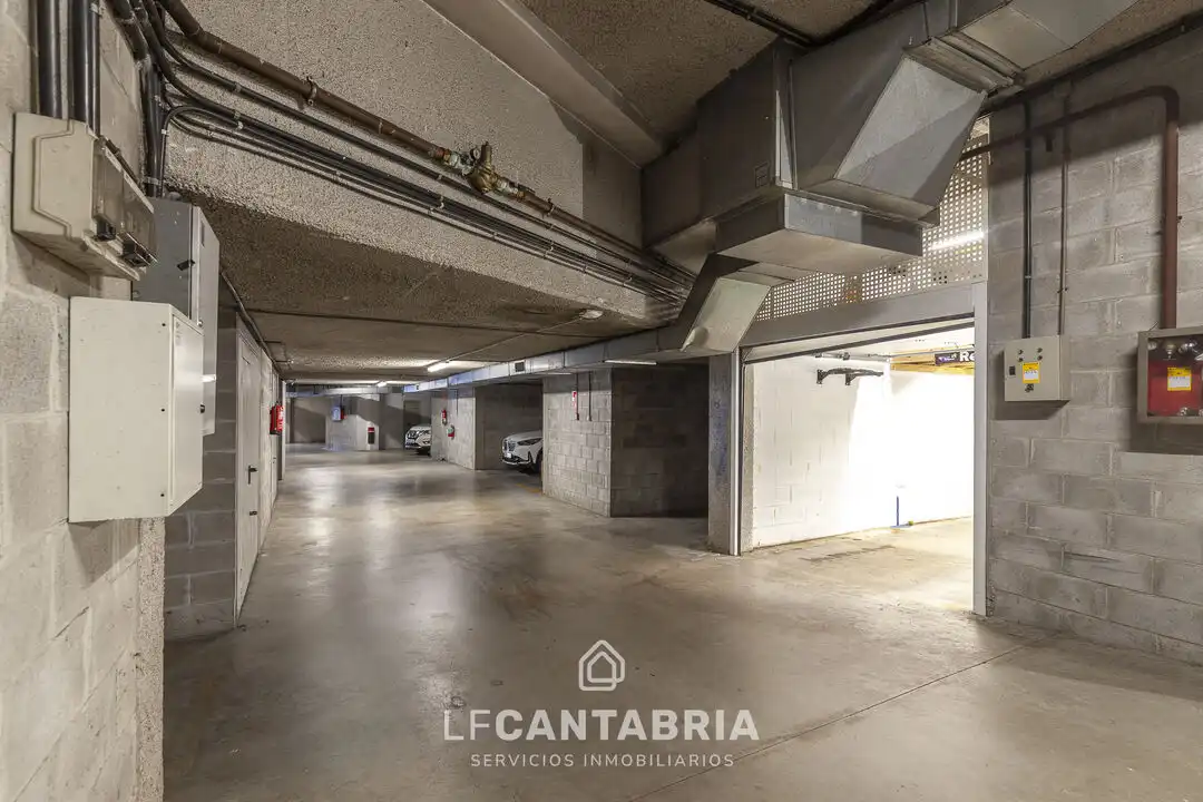 Aparcament de Dúplex en venda en Miengo amb Calefacció i Traster