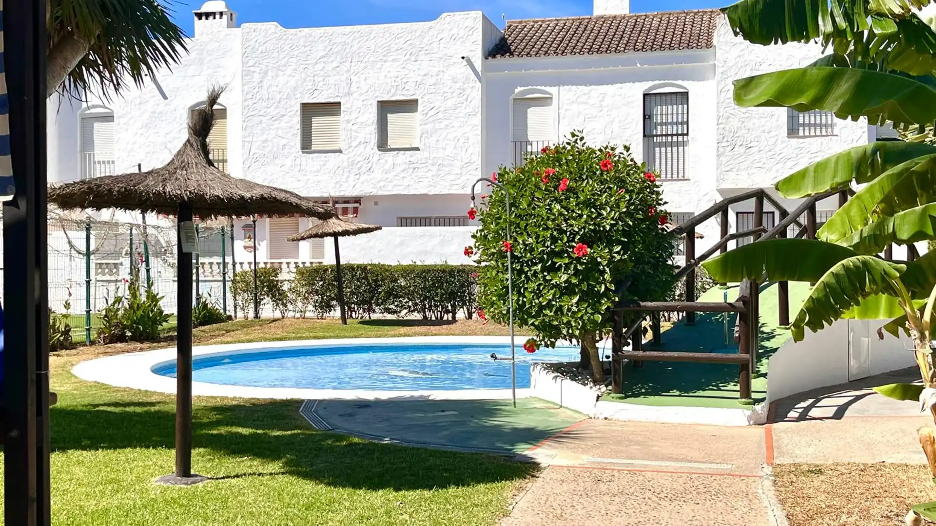 Jardín de Casa o chalet en venta en Chiclana de la Frontera con Piscina comunitaria