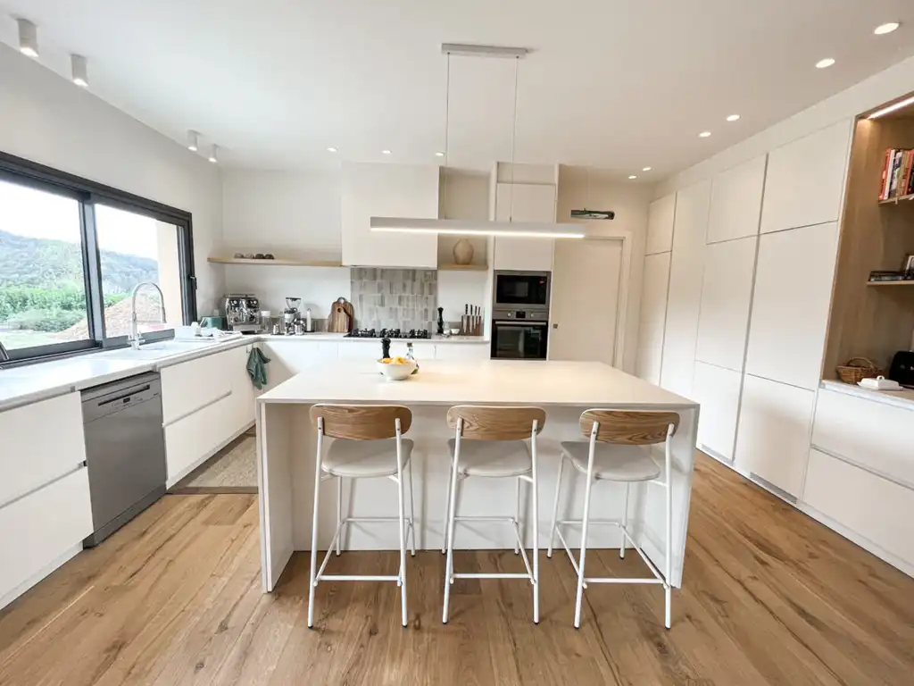 Cocina de Casa o chalet de alquiler en Sant Martí de Llémena con Aire acondicionado, Jardín privado y Trastero
