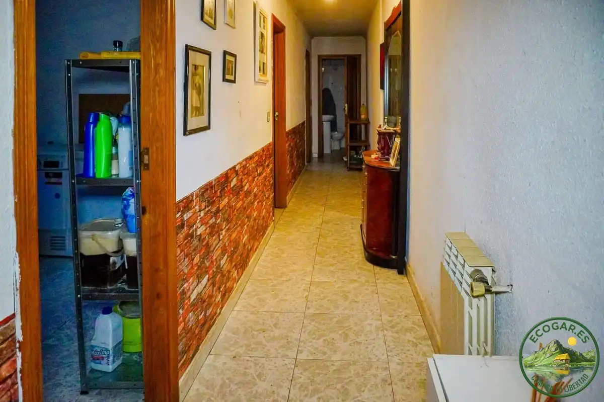 Casa o chalet en venta en Ponferrada con Calefacción, Jardín privado y Trastero