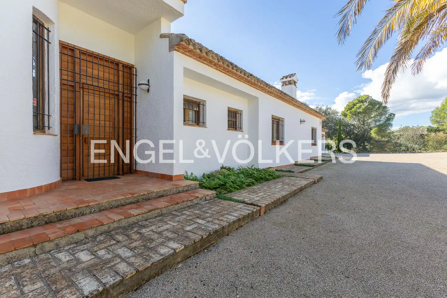 Vista exterior de Casa o xalet en venda en Ontinyent amb Aire condicionat, Calefacció i Jardí privat