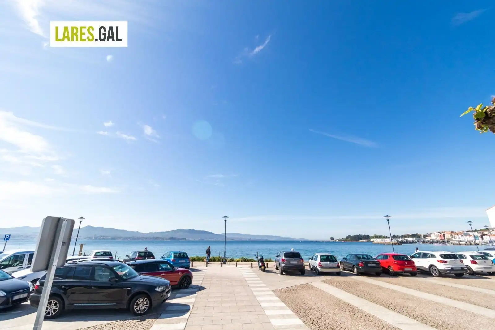 Parkplatz von Dachboden zum Verkauf in Cangas  mit Terrasse, Abstellraum und Schwimmbad