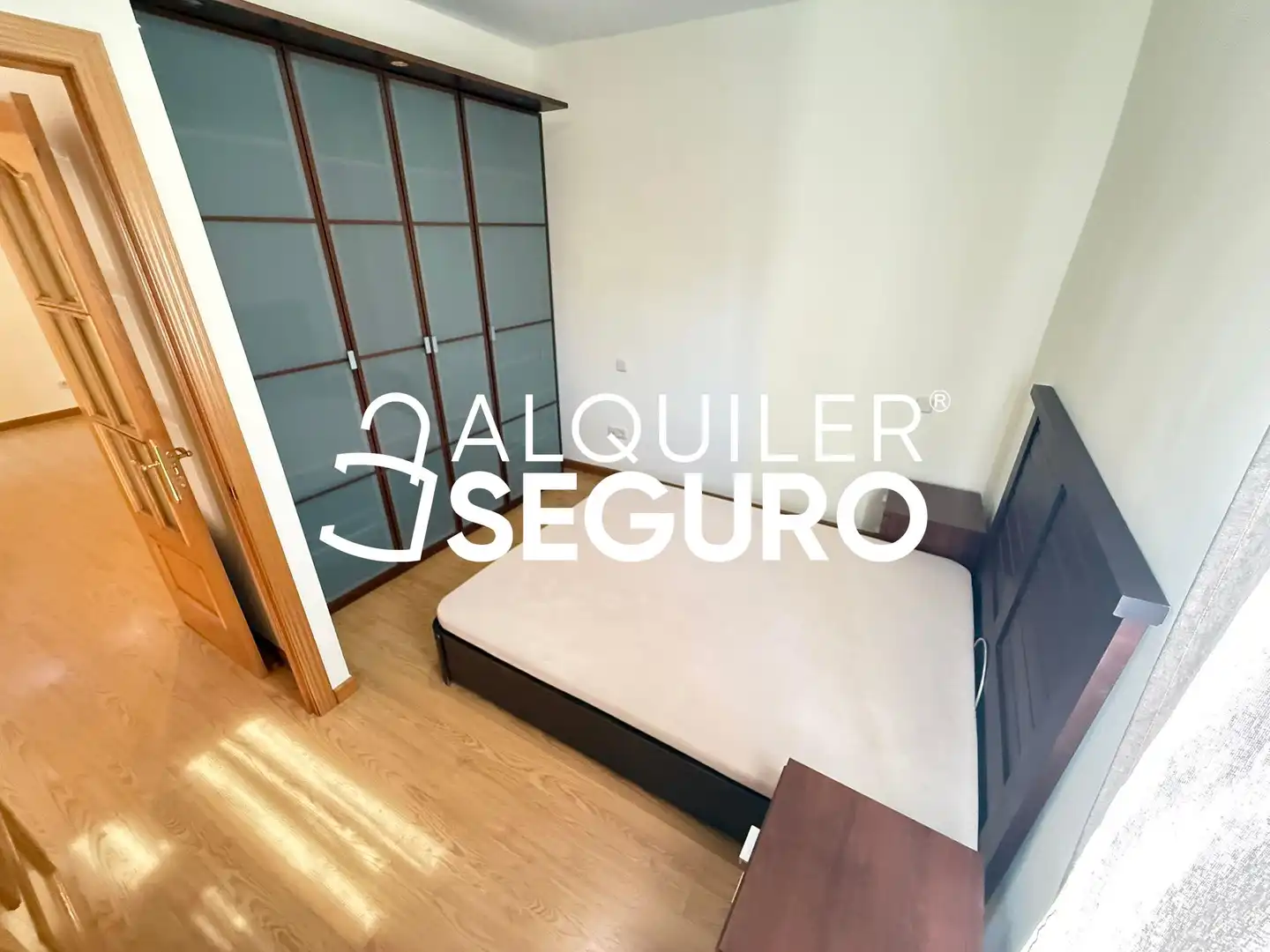 Bedroom of Flat for rent in Madrid  with Air Conditioner and Heating