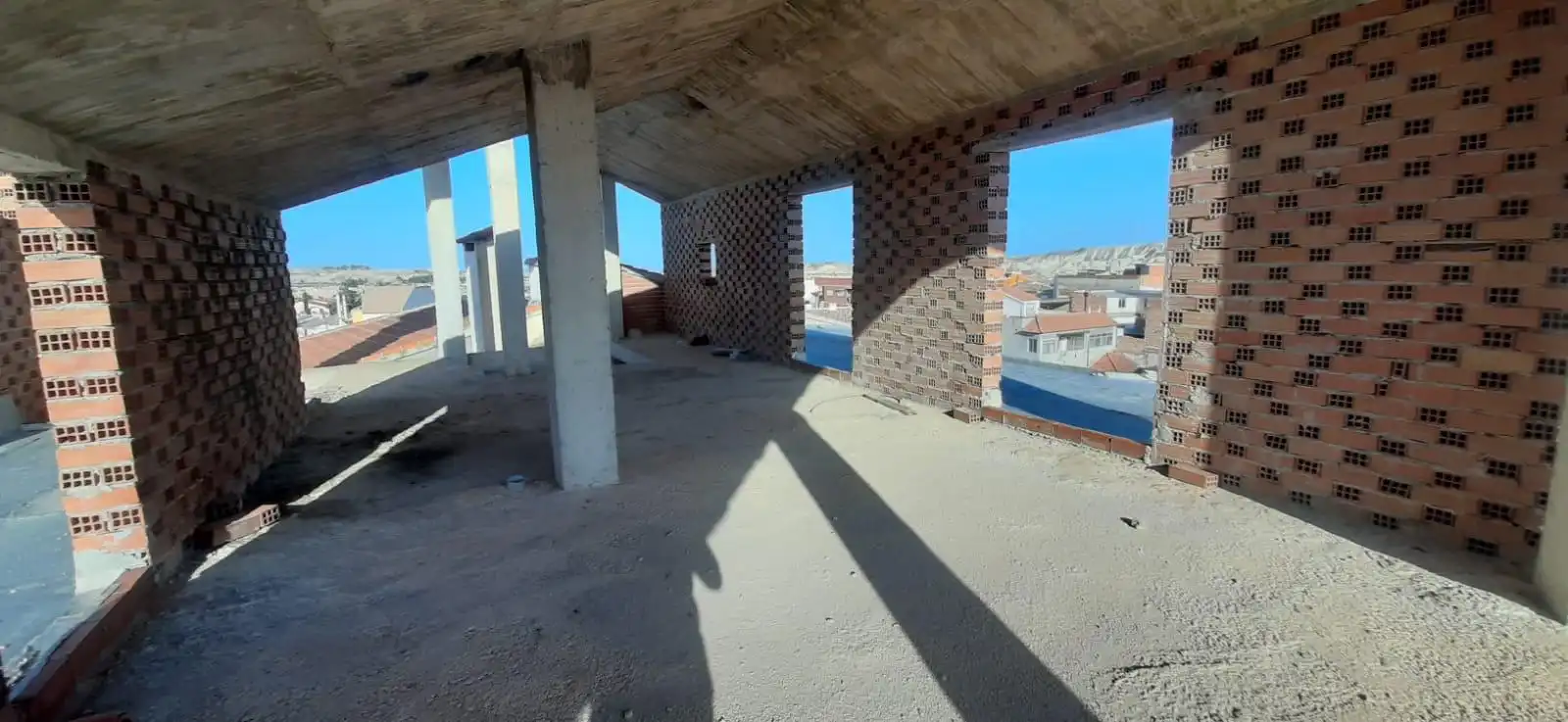 Vista exterior de Edifici en venda en Campos del Río