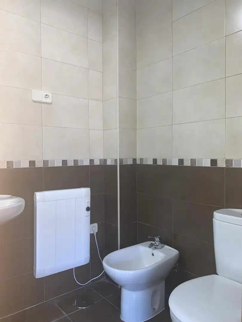 Baño de Piso en venta en Quismondo con Aire acondicionado, Calefacción y Amueblado