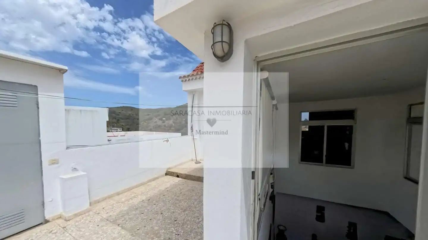 Außenansicht von Haus oder Chalet zum Verkauf in Las Palmas de Gran Canaria mit Privatgarten und Terrasse