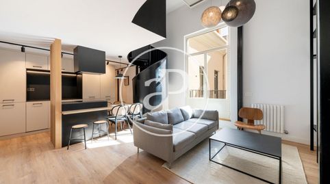 Dúplex en venta reformado en HuertasCortes en Rentabilidad