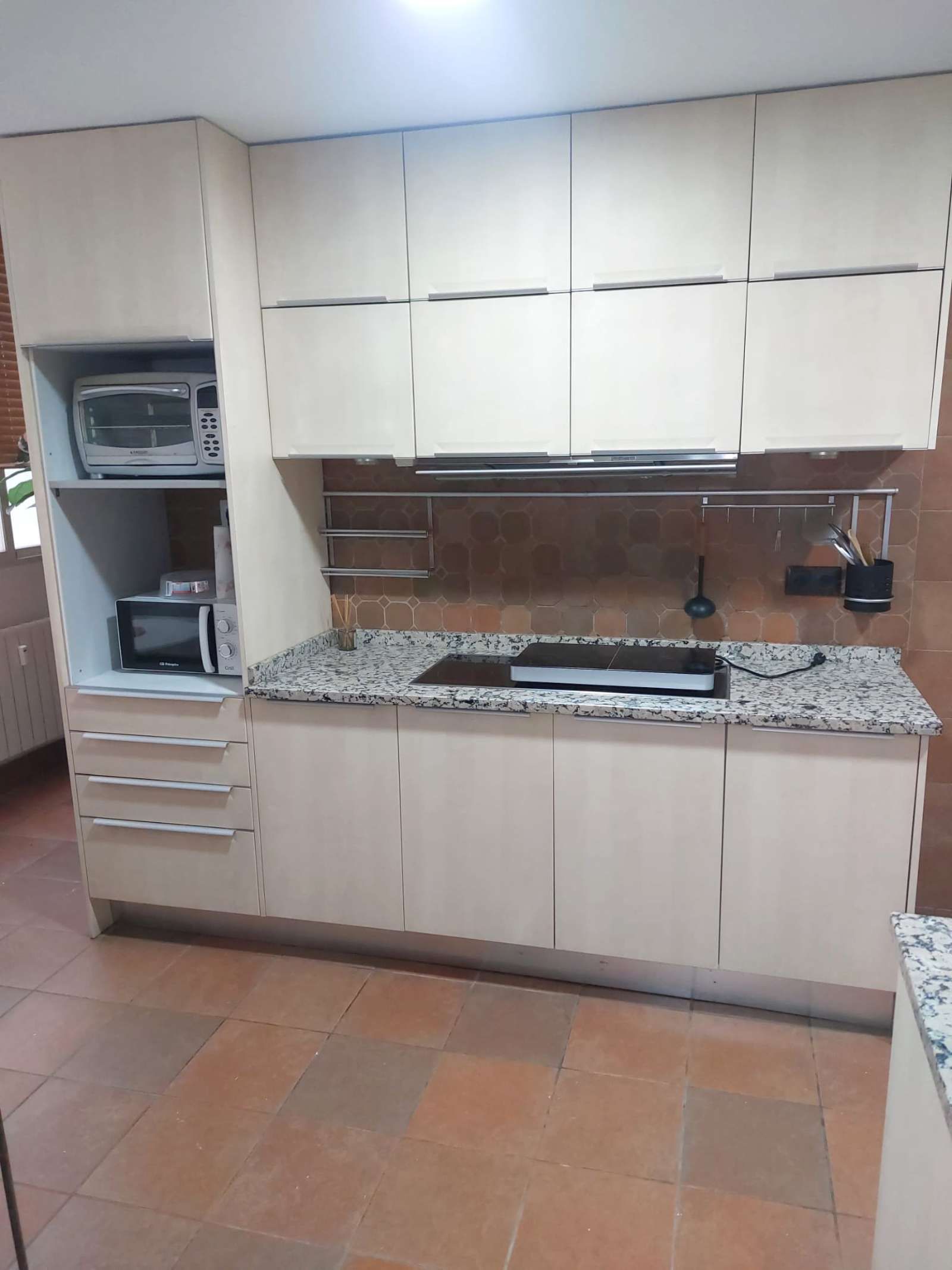 Kitchen of Study to share in  Madrid Capital  with Air Conditioner and Terrace