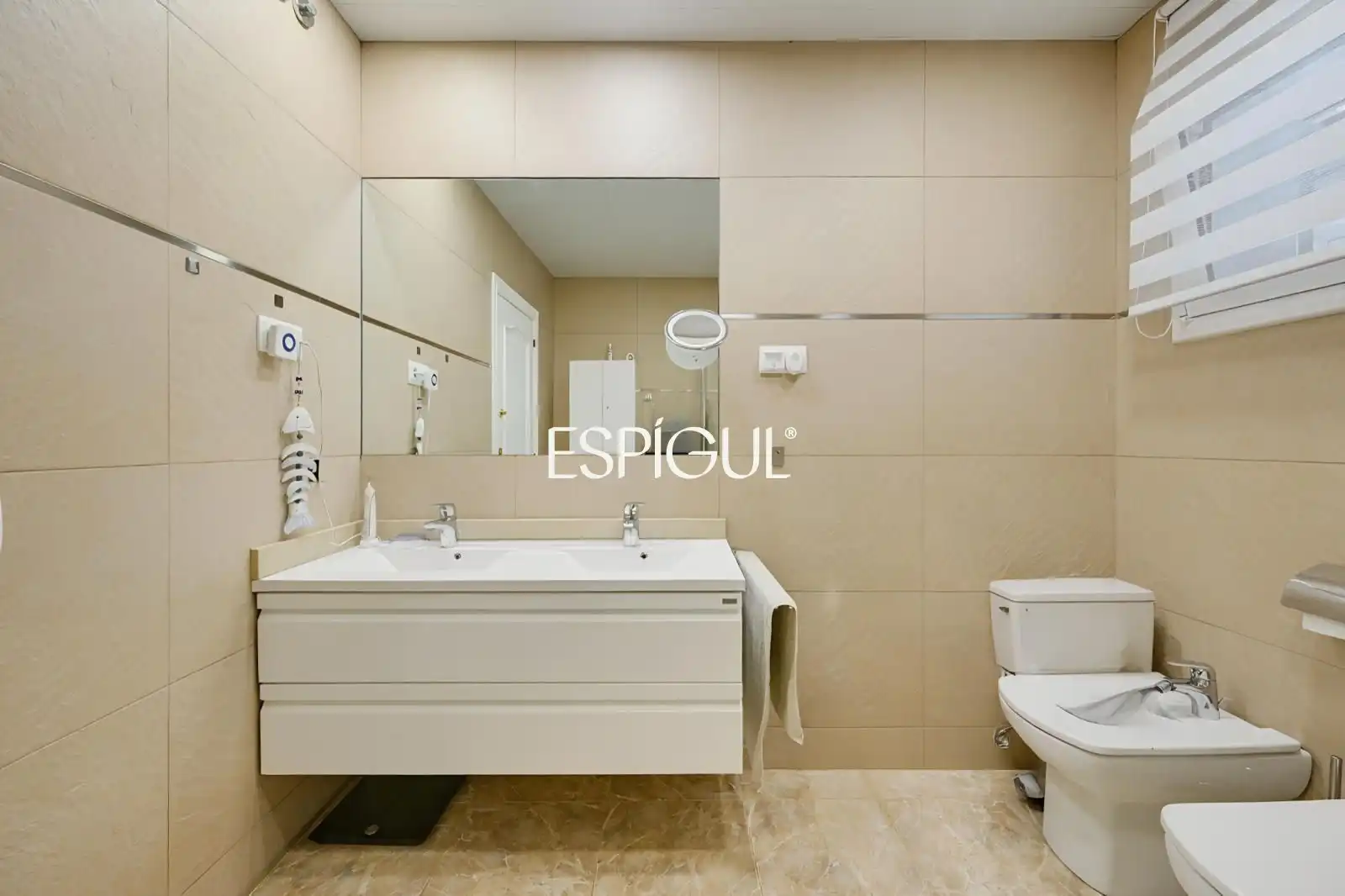 Bathroom of Houses for sale in Rubí  with Air Conditioner, Heating and Terrace