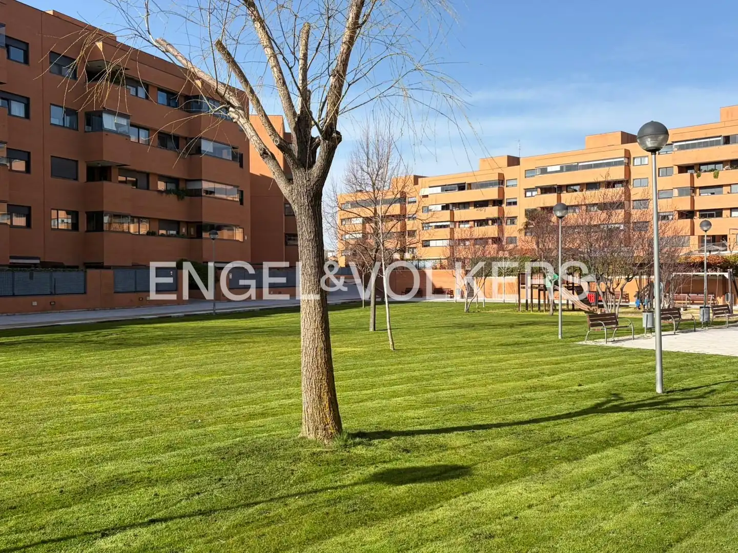 Vista exterior de Apartamento de alquiler en San Sebastián de los Reyes con Aire acondicionado, Calefacción y Jardín privado