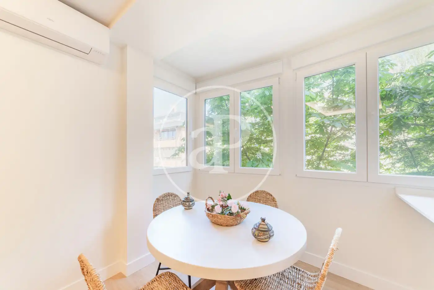 Dining room of Flat for rent in Madrid  with Air Conditioner, Heating and Furnished
