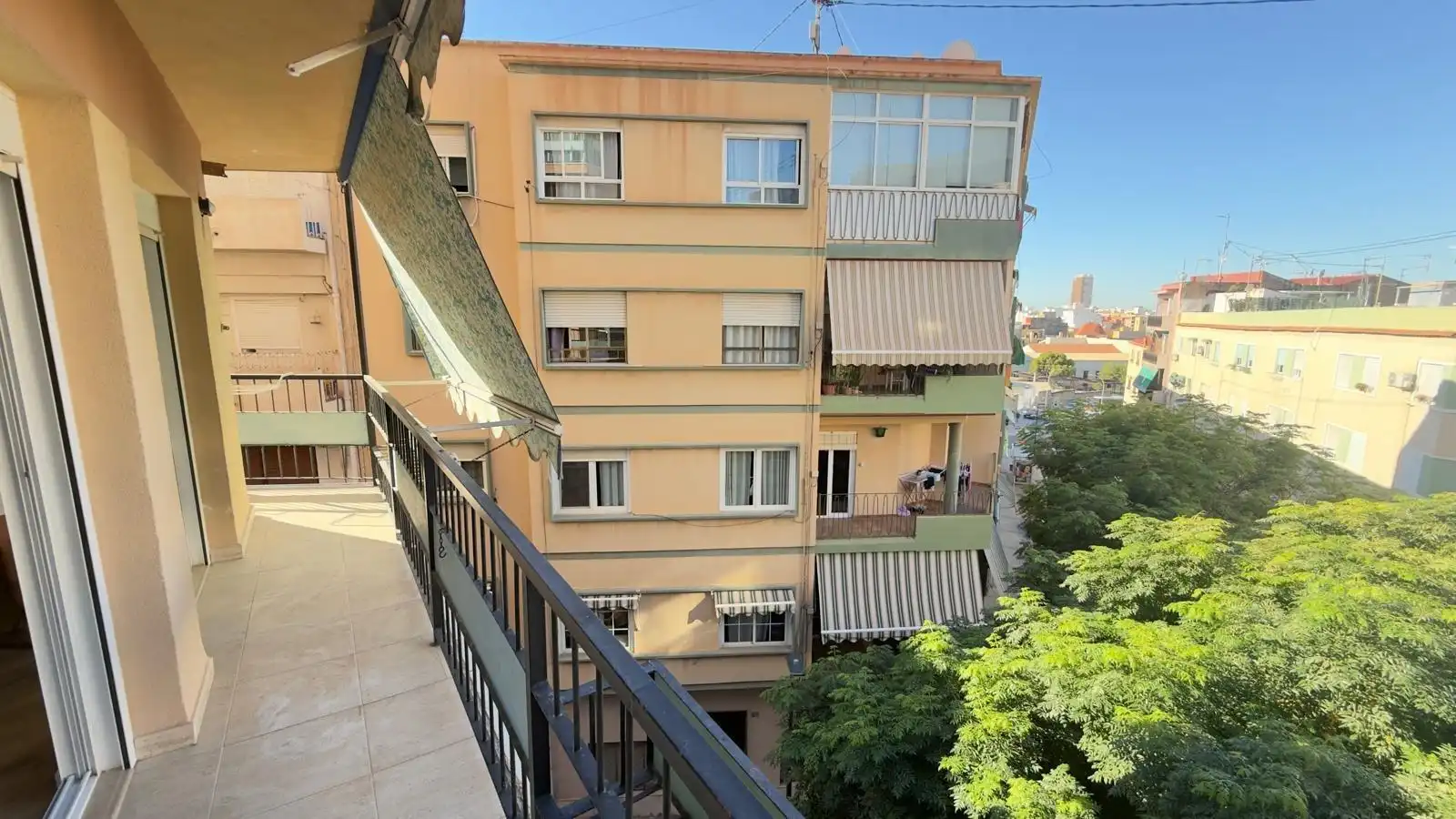 Vista exterior de Apartament de lloguer en Pla - Carolinas