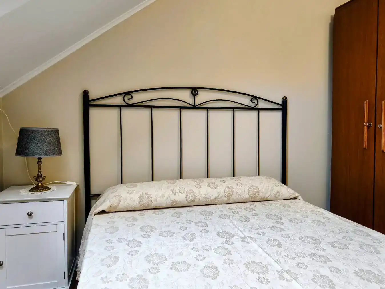 Schlafzimmer von Wohnungen zur Miete in Cedeira mit Balkon