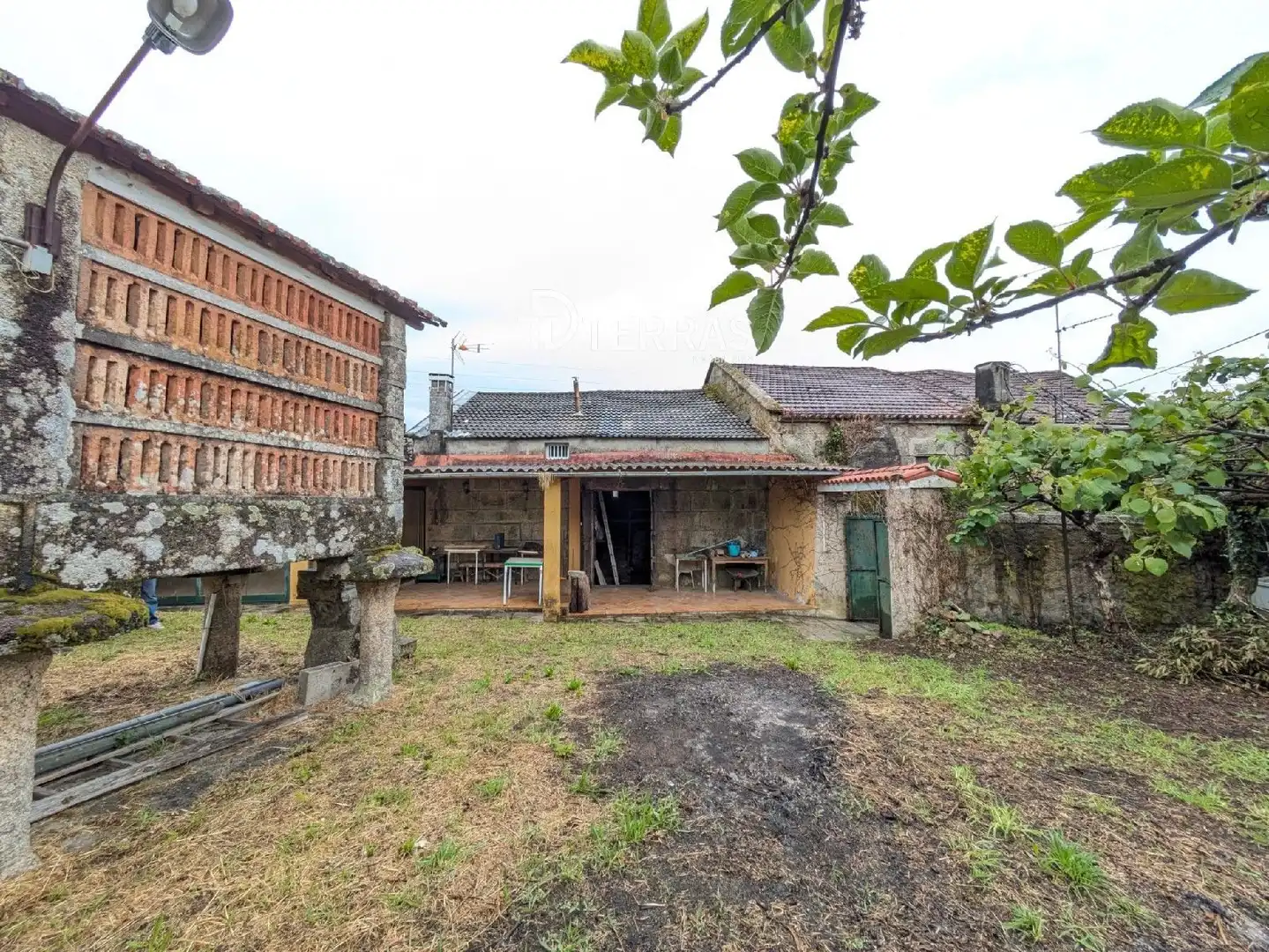 Vista exterior de Casa o xalet en venda en Pontevedra Capital  amb Jardí privat i Terrassa