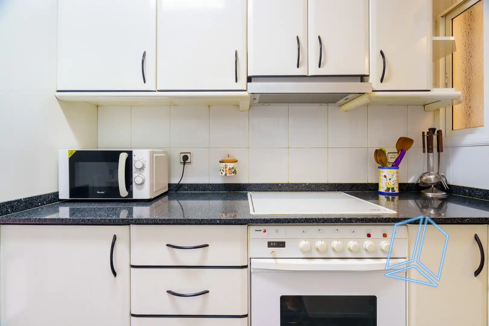 Cocina de Piso en venta en Barcelona con Balcón
