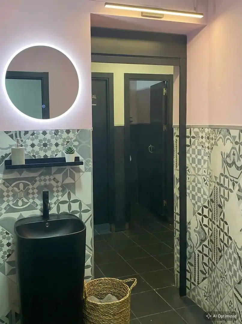 Bathroom of Flat for sale in Madrid  with Heating, Terrace and Balcony