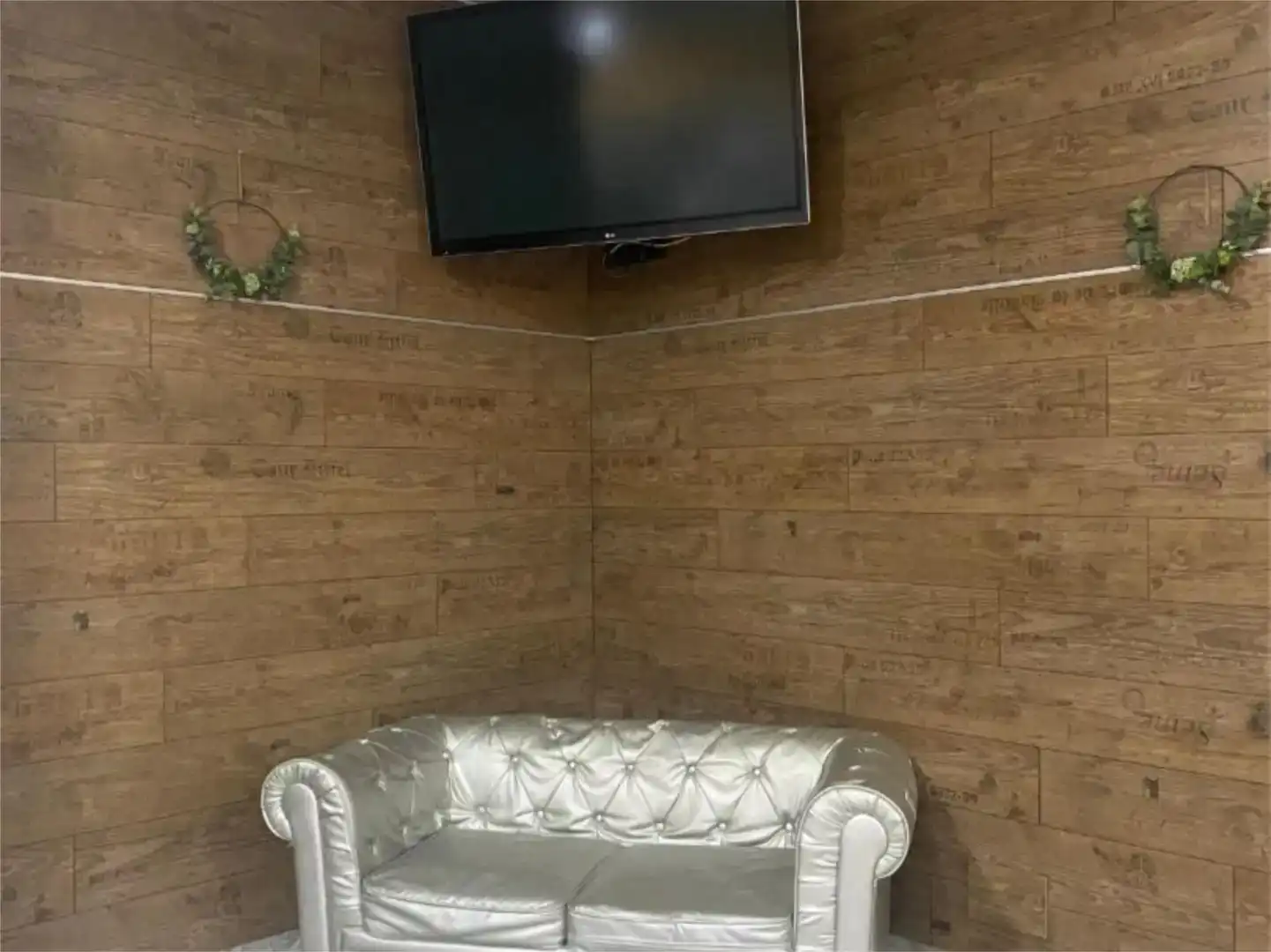 Sala de estar de Local en venta en Morales de Toro con Aire acondicionado, Parquet y Amueblado