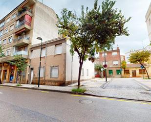 Exterior view of House or chalet for sale in  Zaragoza Capital  with Air Conditioner and Terrace