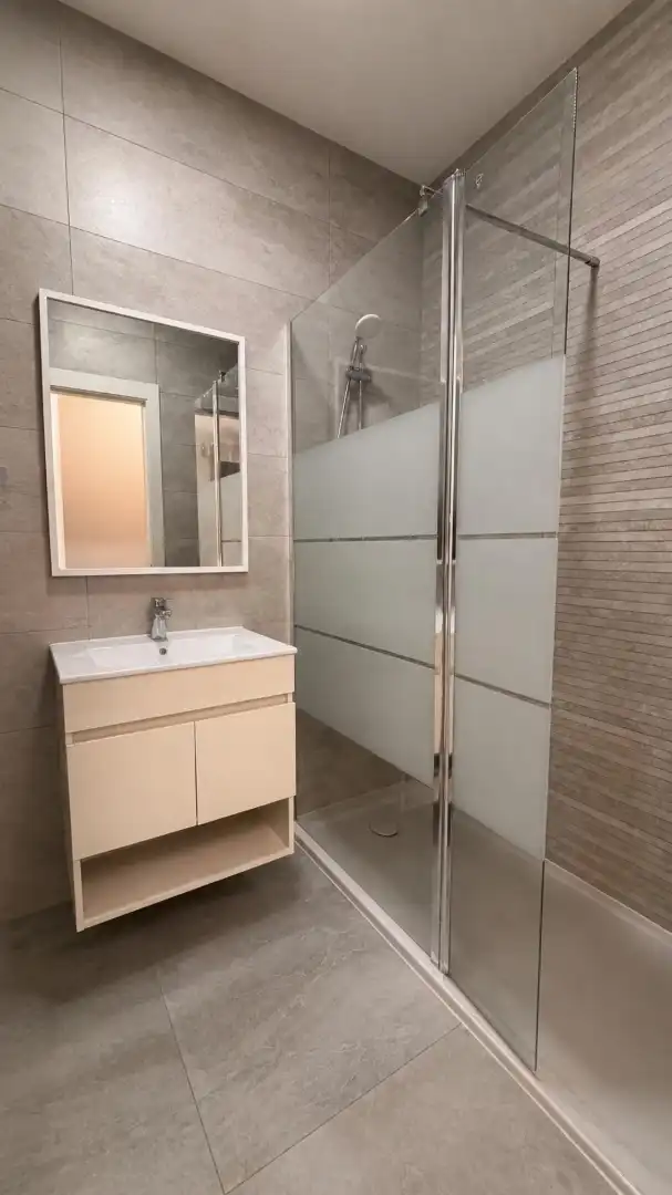 Baño de Piso en venta en Valencia con Aire acondicionado, Calefacción y Jardín privado