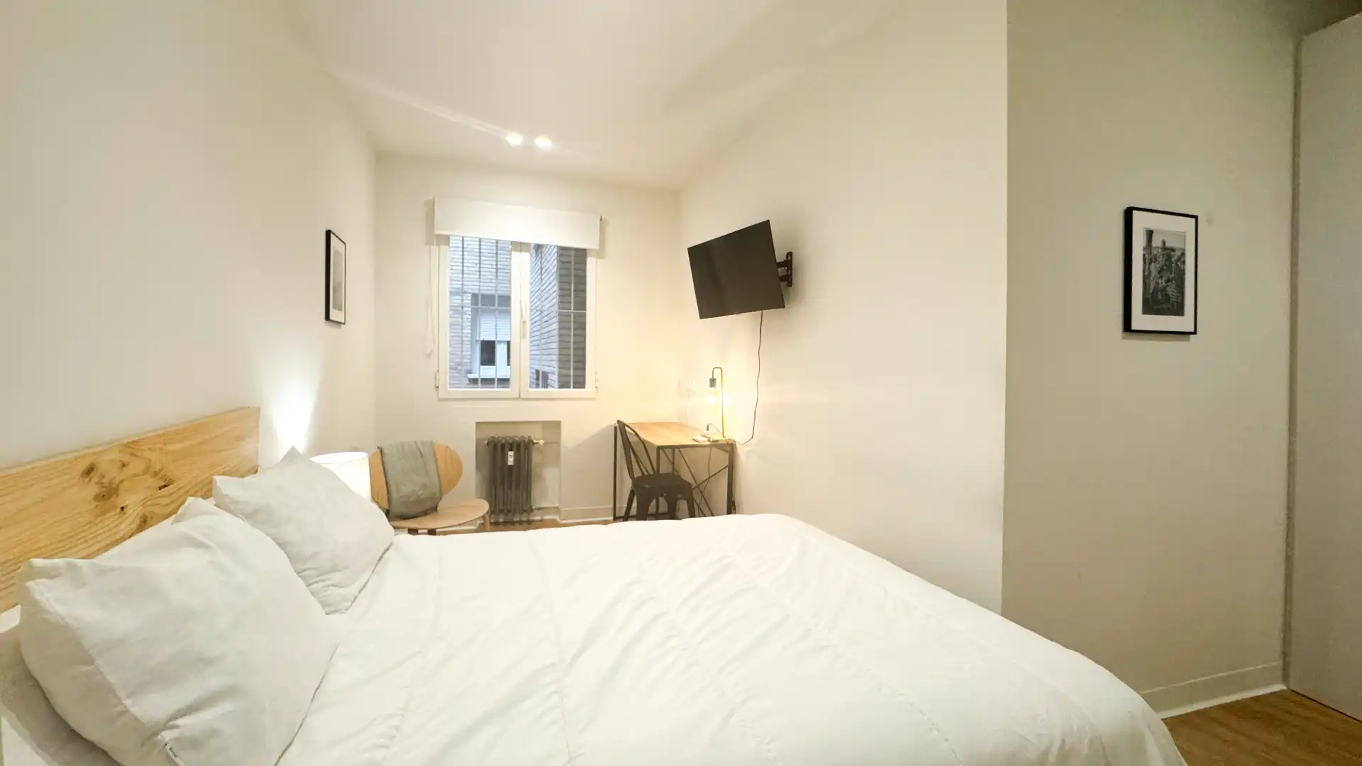 Dormitori de Casa o xalet per a compartir en Madrid amb Aire condicionat, Calefacció i Moblat