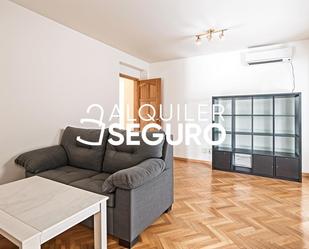 Living room of Flat to rent in Alcalá de Henares  with Air Conditioner, Heating and Furnished