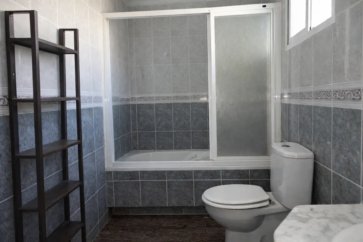 Baño de Casa adosada en venta en Cartagena con Aire acondicionado, Calefacción y Jardín privado