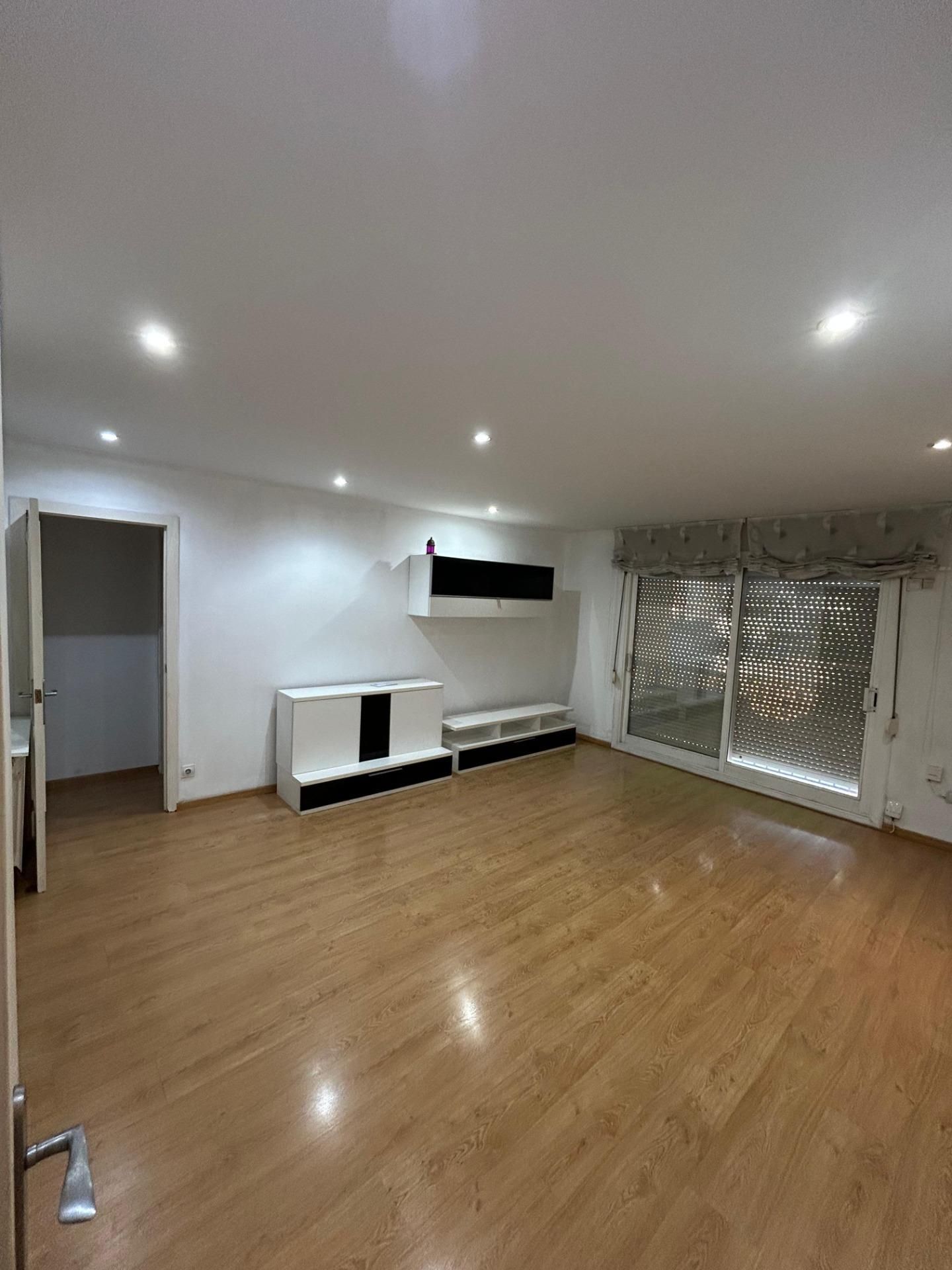 Sala d'estar de Pis en venda en Sabadell amb Calefacció i Balcó