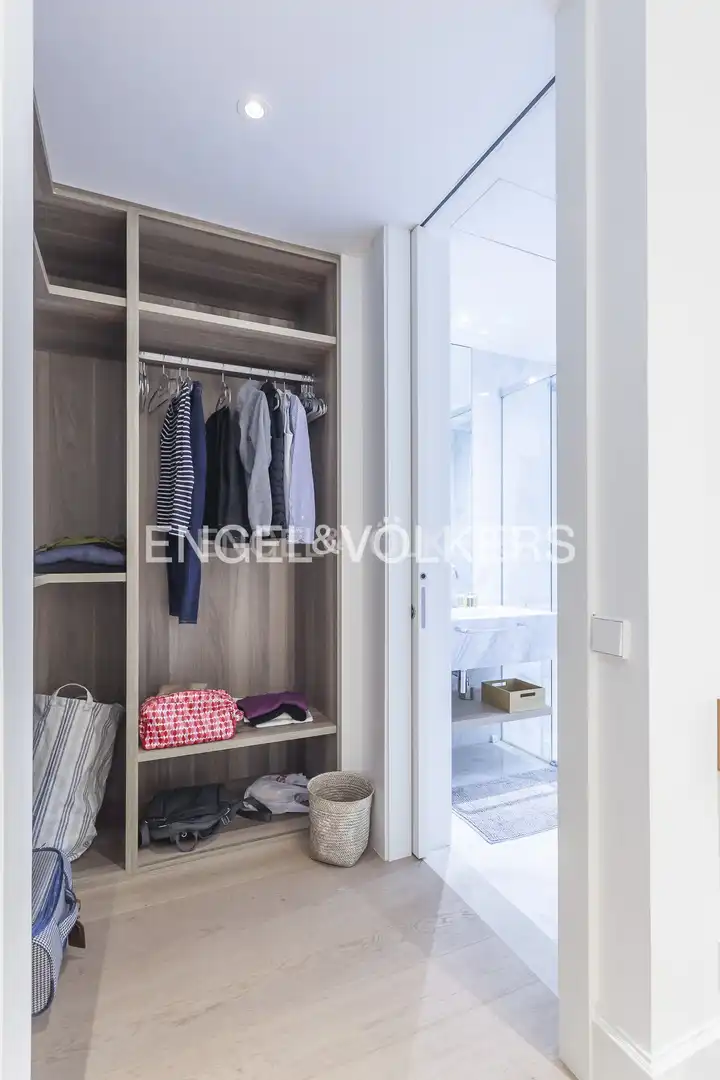 Wohnung zum Verkauf in Madrid mit Klimaanlage, Heizung und Parkett