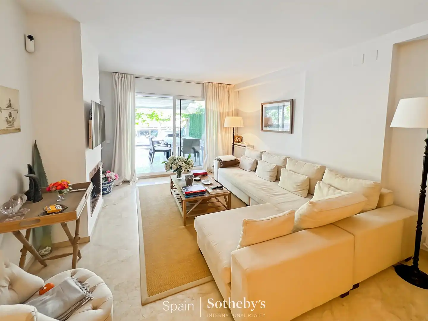 Sala d'estar de Apartament en venda en Sitges amb Aire condicionat, Calefacció i Terrassa