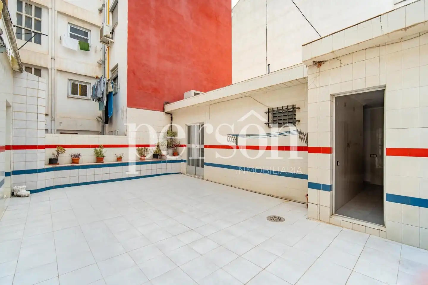 Vista exterior de Piso en venta en Valencia con Aire acondicionado, Terraza y Amueblado
