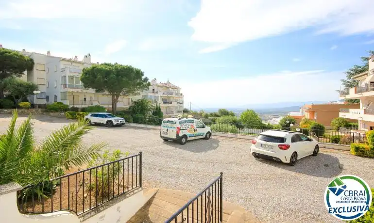Apartamento con piscina en venta en Calle josep carner 8 8, imagen 24