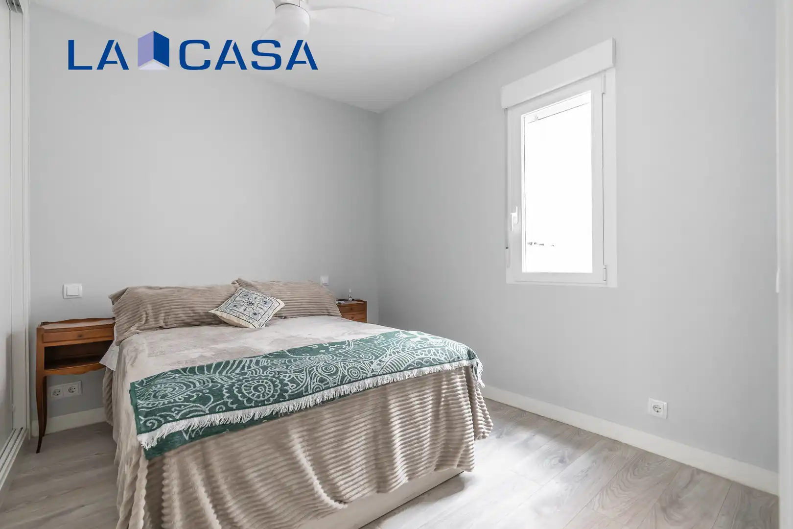 Habitación de Piso en venta en Madrid con Calefacción