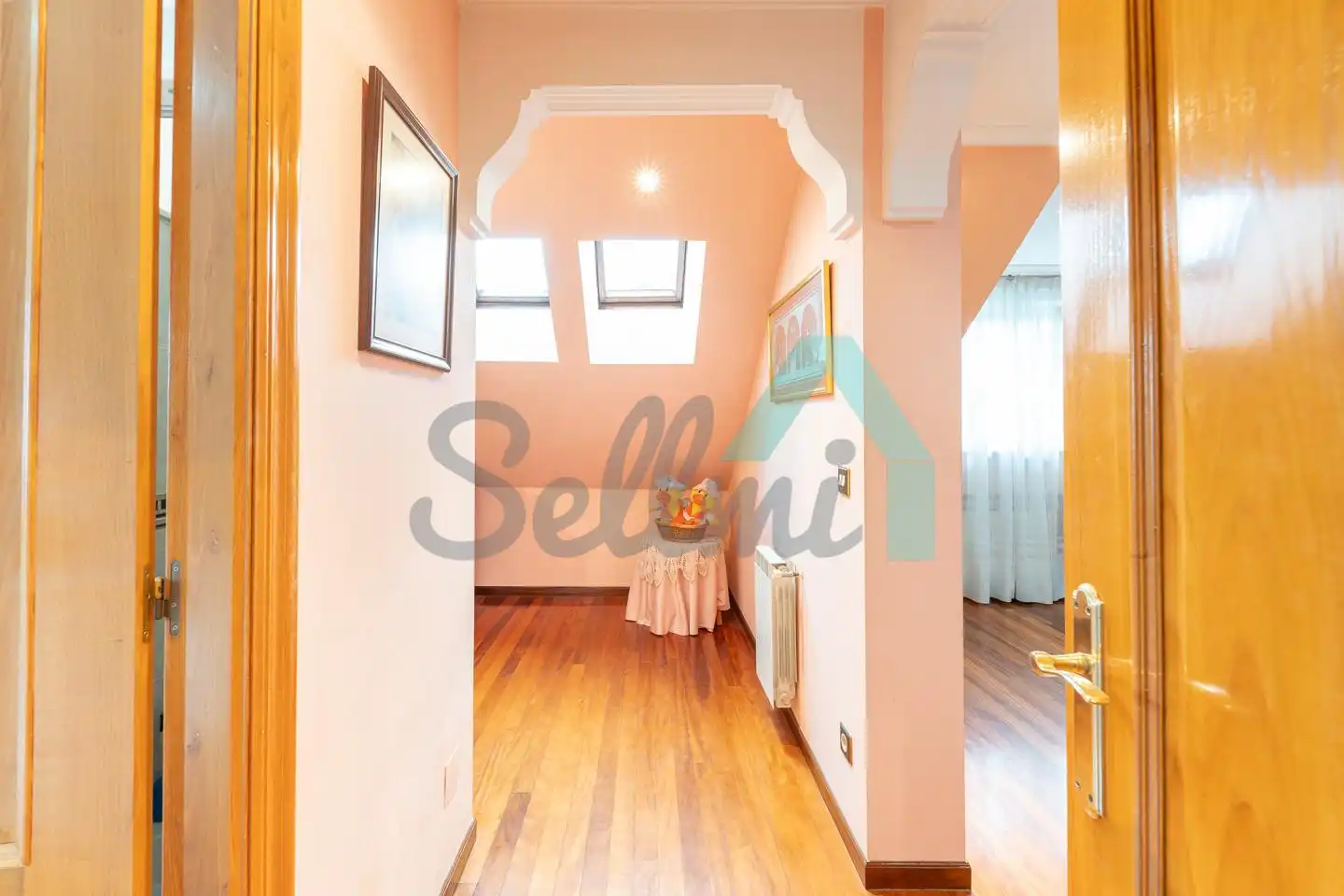 Casa adosada en venta en El Franco  con Calefacción, Jardín privado y Parquet