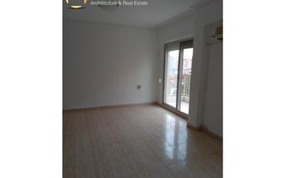 Bedroom of Flat for sale in  Valencia Capital