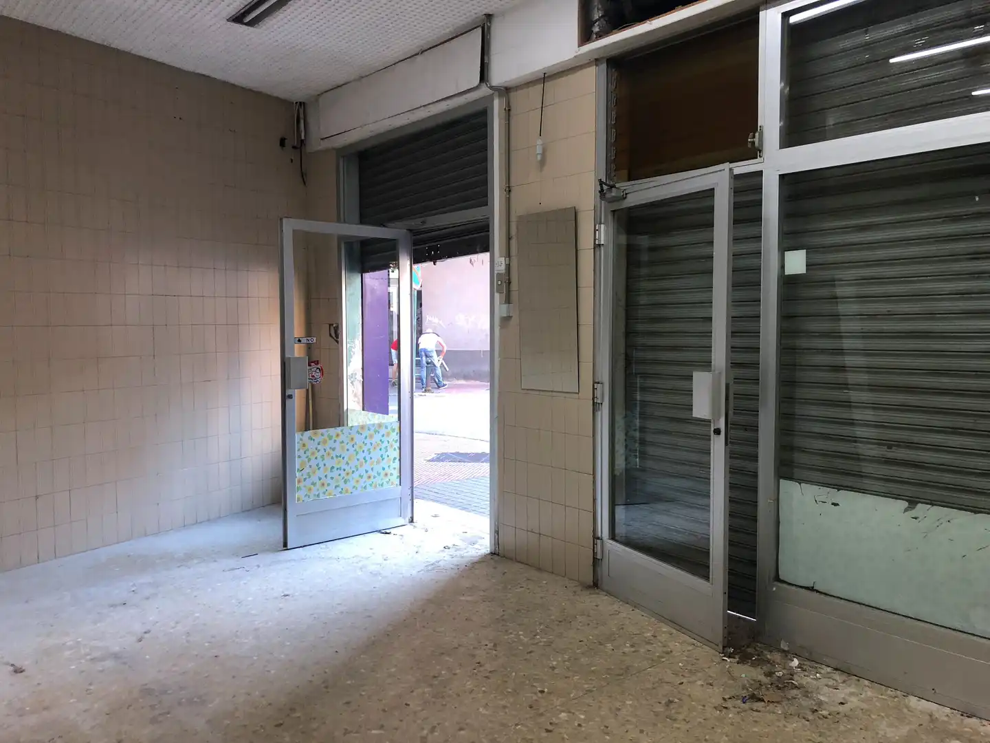 Local comercial de lloguer a Plaça Jaume el Conqueridor, imagen 3