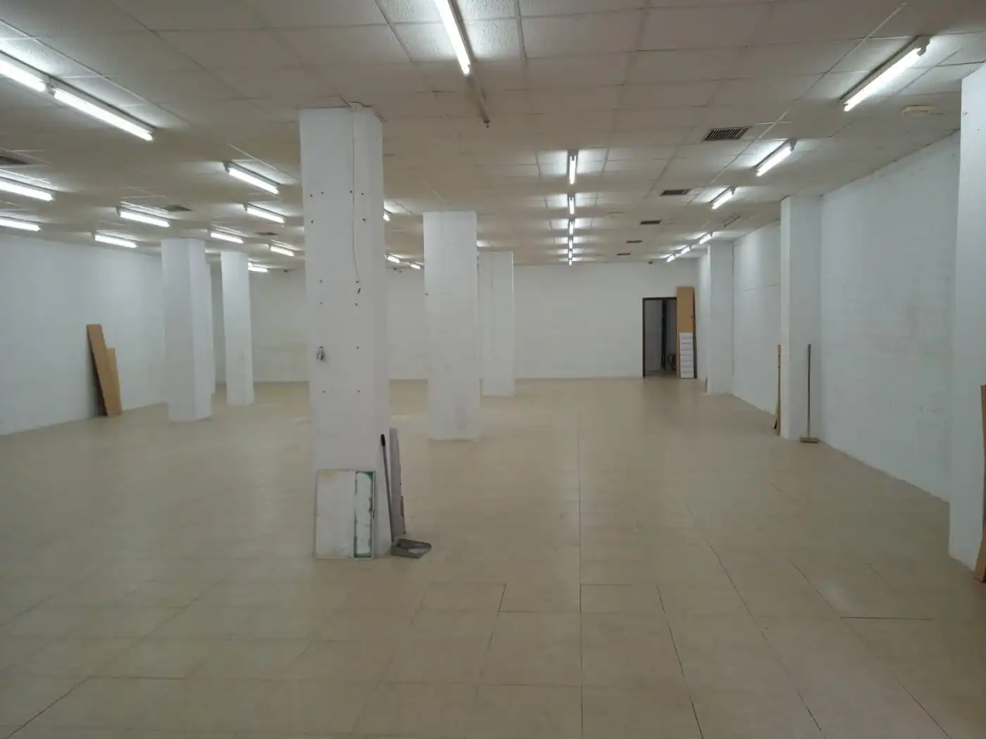 Business premises to rent in Boiro, imagen 3
