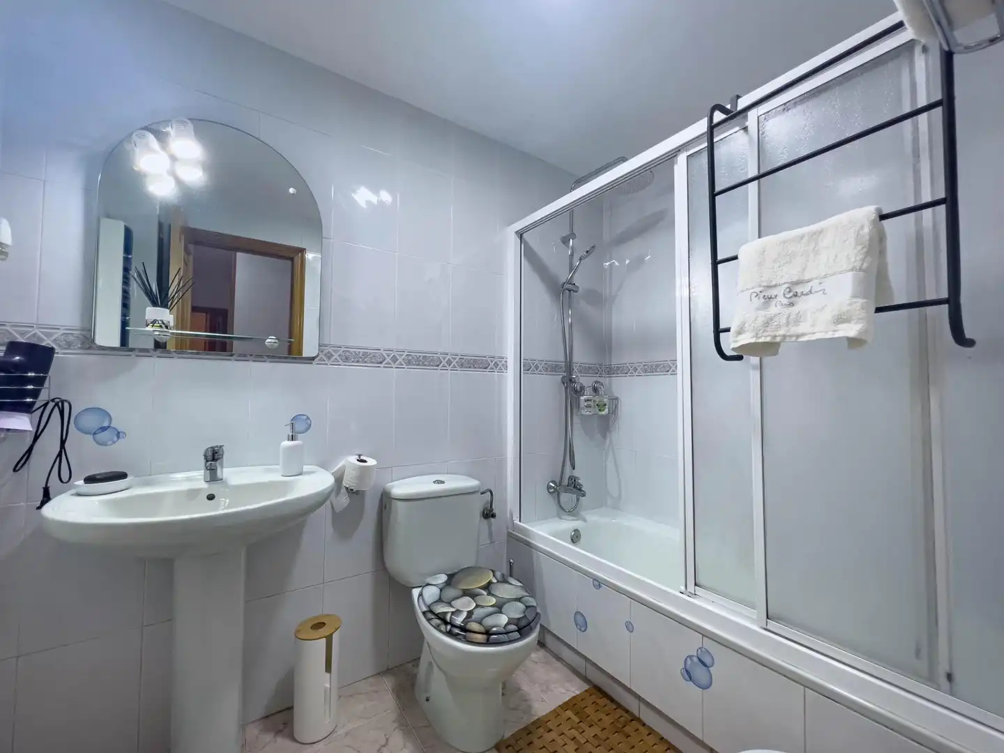 Badezimmer von Wohnung zur Miete in O Grove   mit Heizung